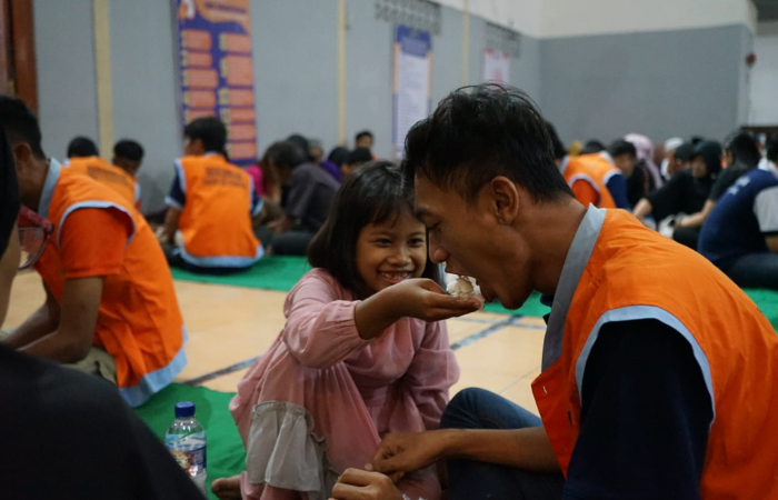 Tulungagung Prison Iftar Reunites Inmates and Families in Emotional Ramadan Gathering
