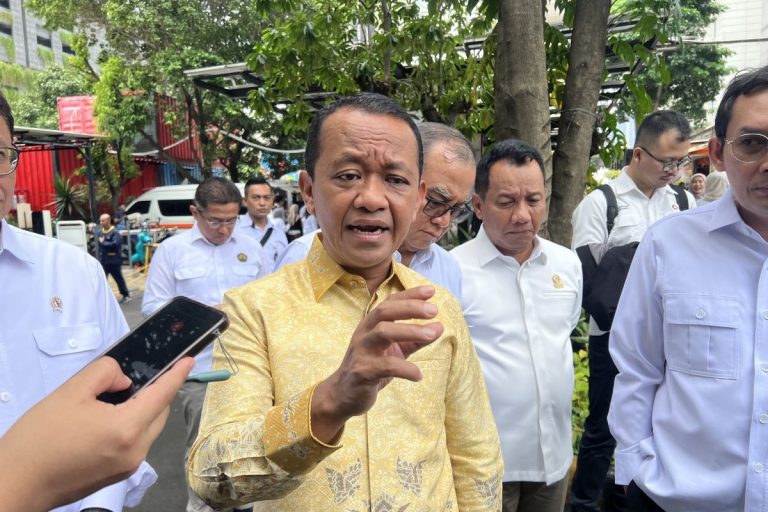 Indonesia Subsidized Fuel Prices to Stay Unchanged Until Eid 2026 as Global Oil Prices Top $100, Minister Bahlil Unveils Energy Strategy